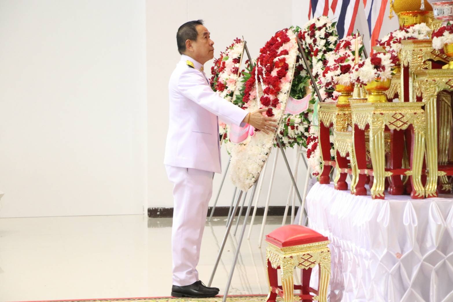 title - ร่วมพิธีวางพวงมาลาและถวายราชสดุดี เนื่องในวันที่ระลึกคล้ายวันสวรรคต “พระบาทสมเด็จพระปรเมนทรมหาอานันทมหิดล